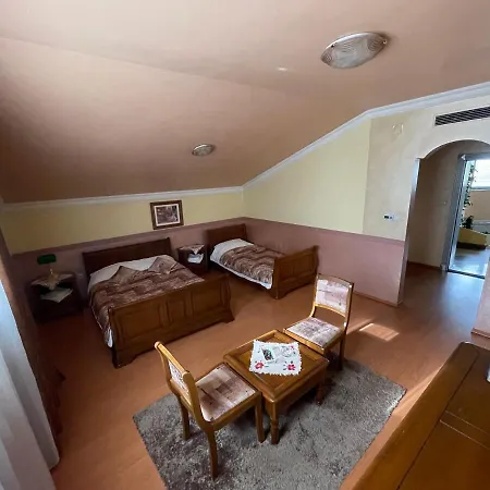 Monaco بييلينا