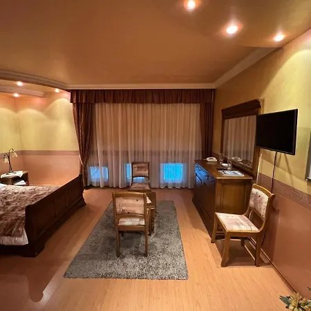 Monaco بييلينا